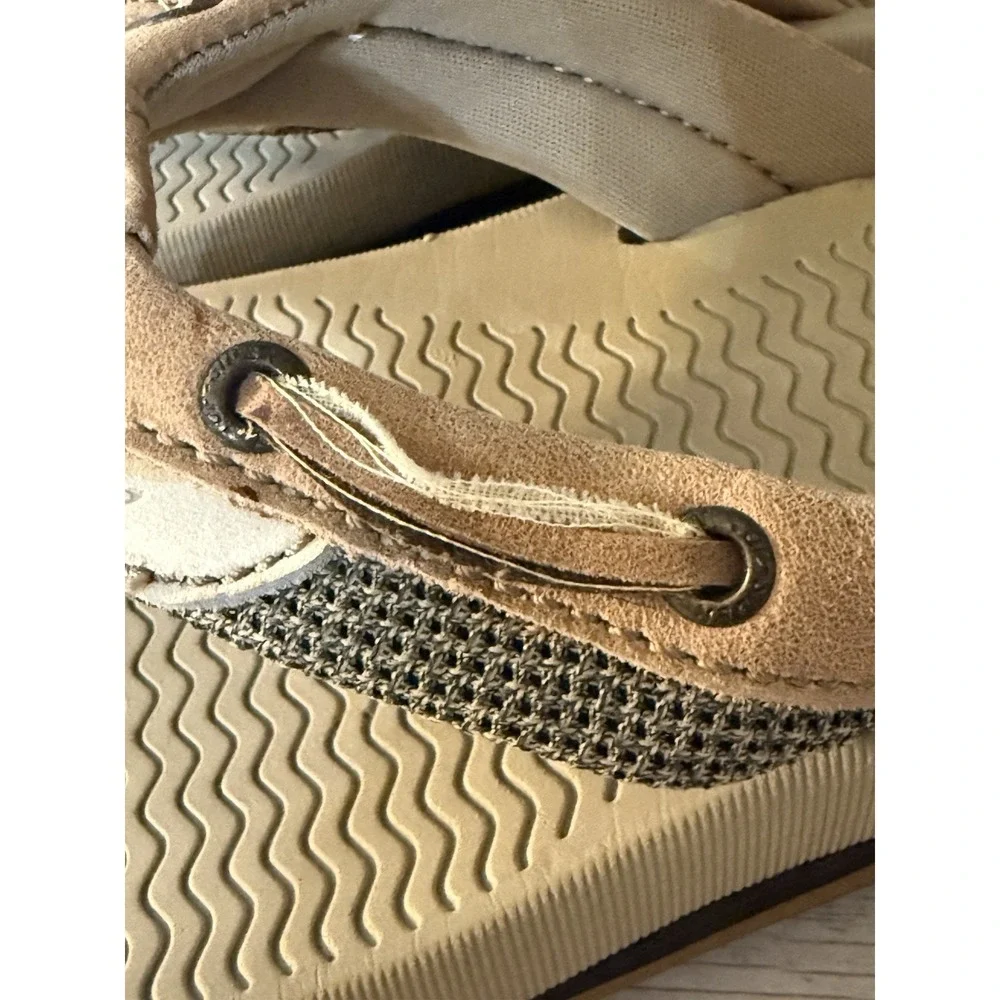 SPERRY TOP-SIDER YOUTH BLUEFISH THONG FLIP FLOPS SIZE 3 TAN/BROWN.